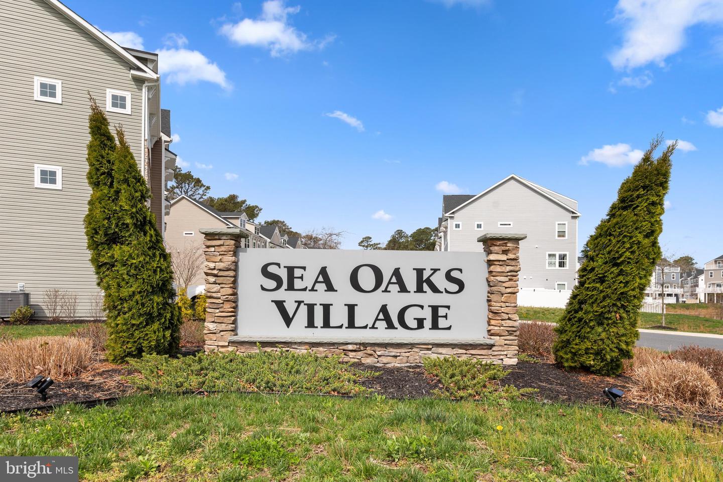 12428 Sea Oaks Ln #5 Property Photo 52