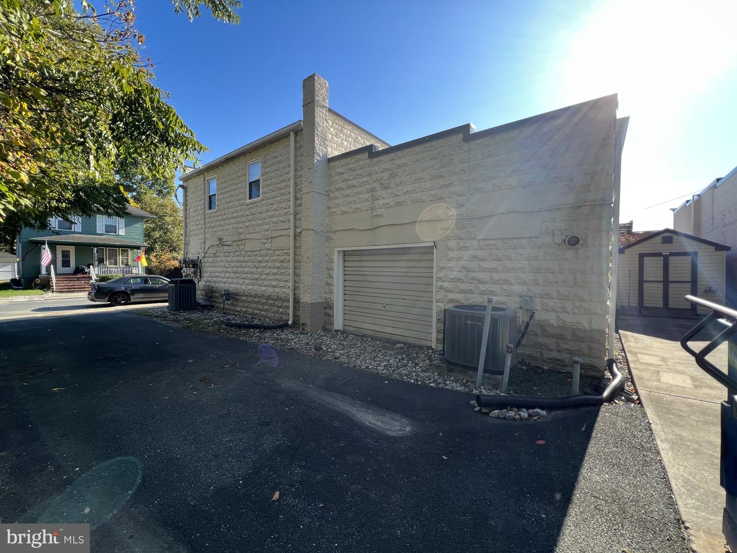 109 Vine St #b Property Photo 3