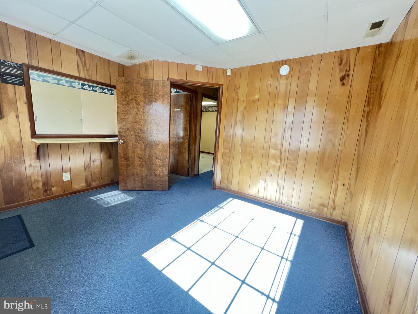 109 Vine St #b Property Photo 6