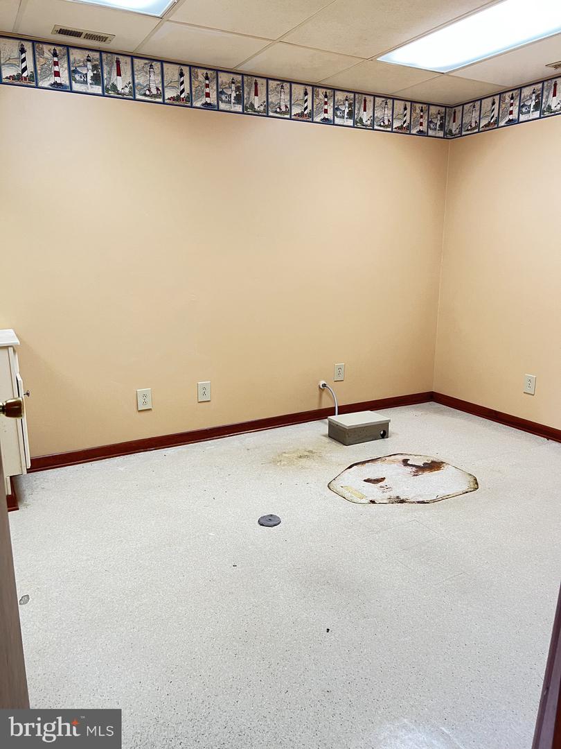 109 Vine St #b Property Photo 13