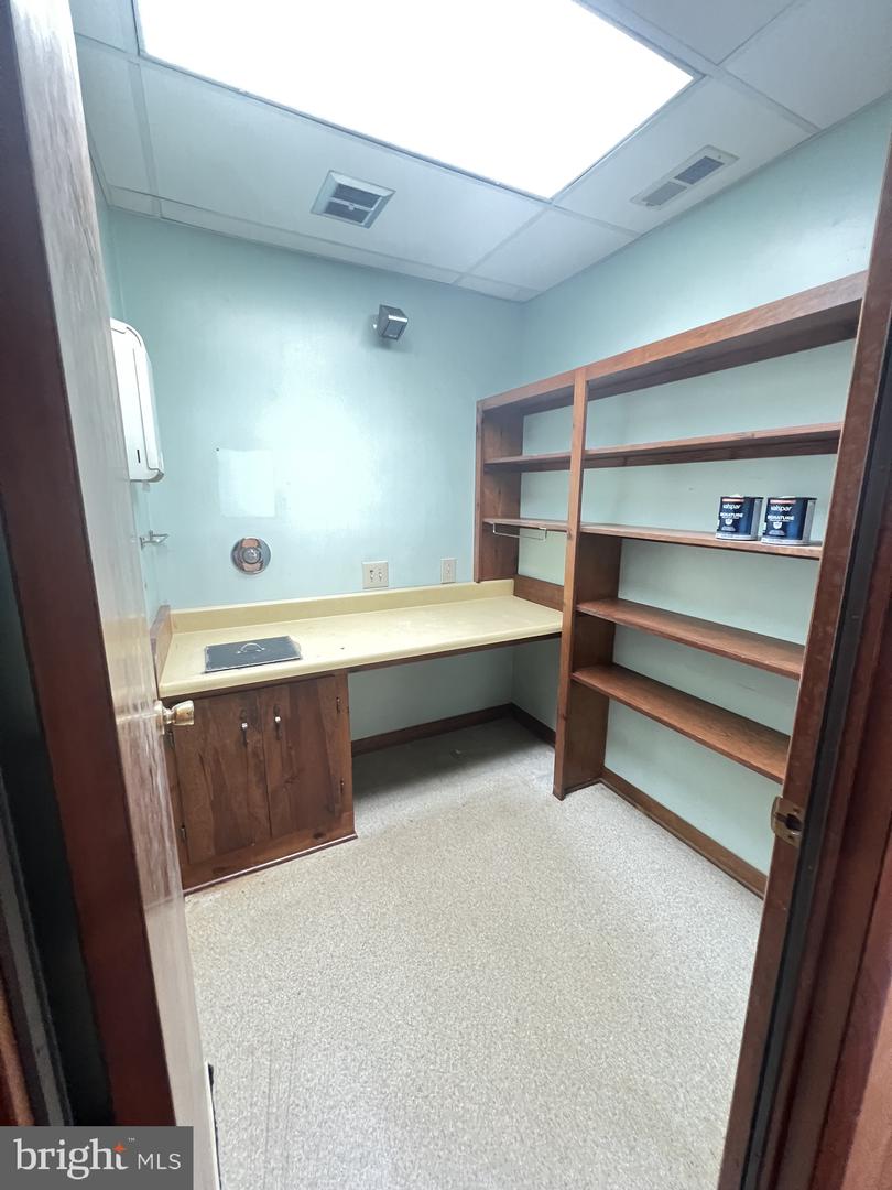 109 Vine St #b Property Photo 15