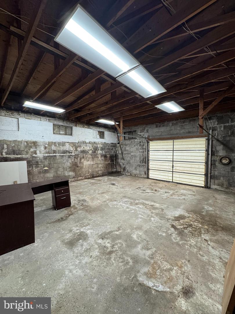109 Vine St #b Property Photo 18