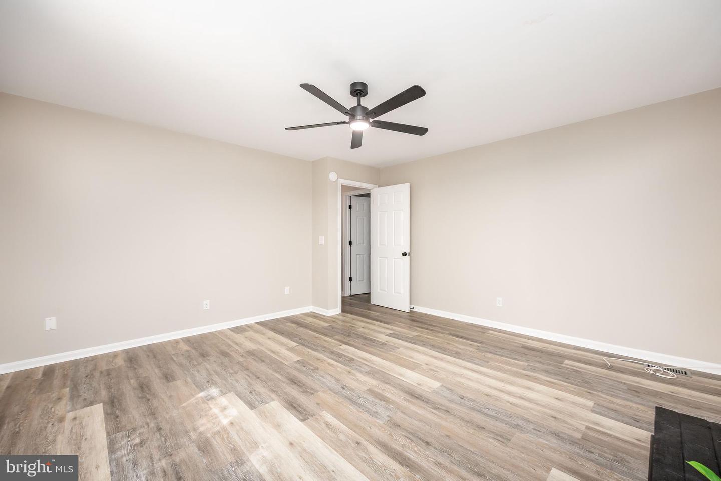2033 Wildwood Trl Property Photo 42