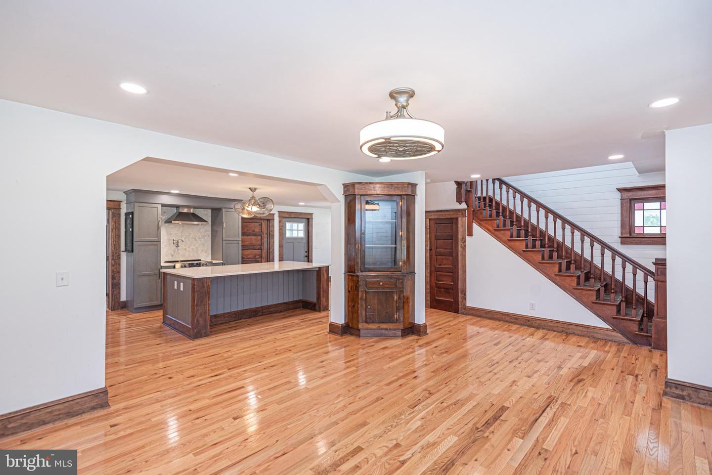 10850 Cathell Rd Property Photo 3