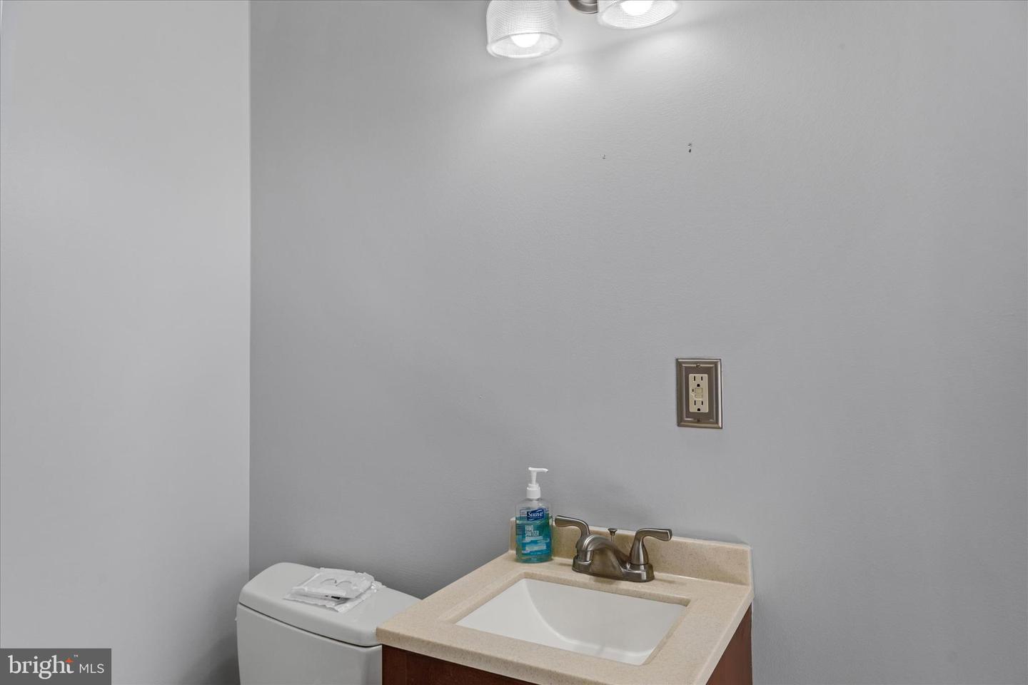 407 Lark Ln #11203 Property Photo 16