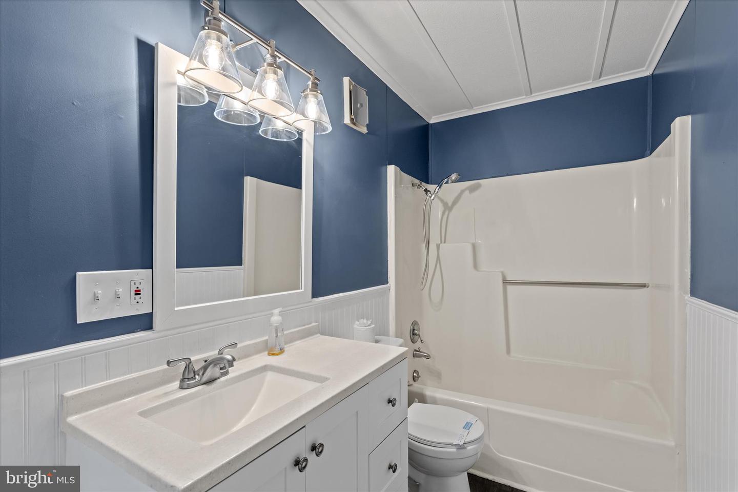 407 Lark Ln #11203 Property Photo 23