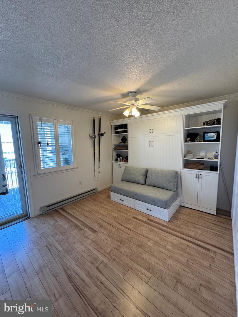 421 Bayshore Dr #202 Property Photo 5