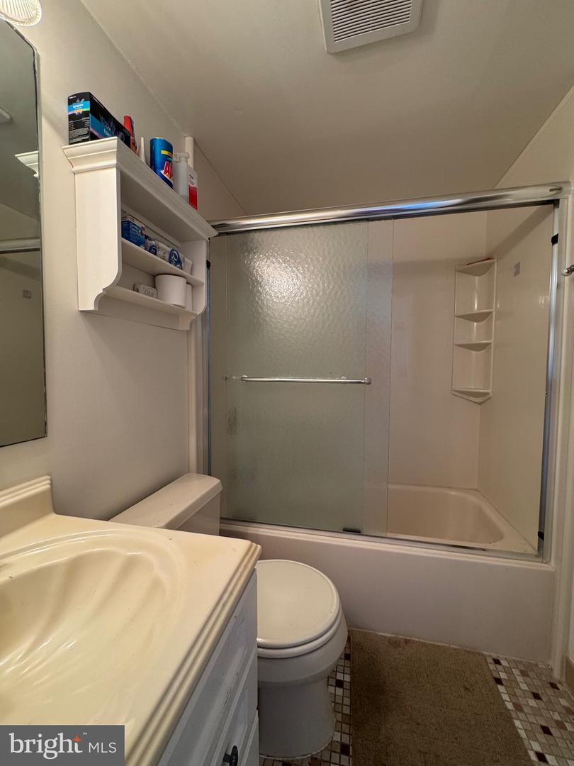 421 Bayshore Dr #202 Property Photo 10