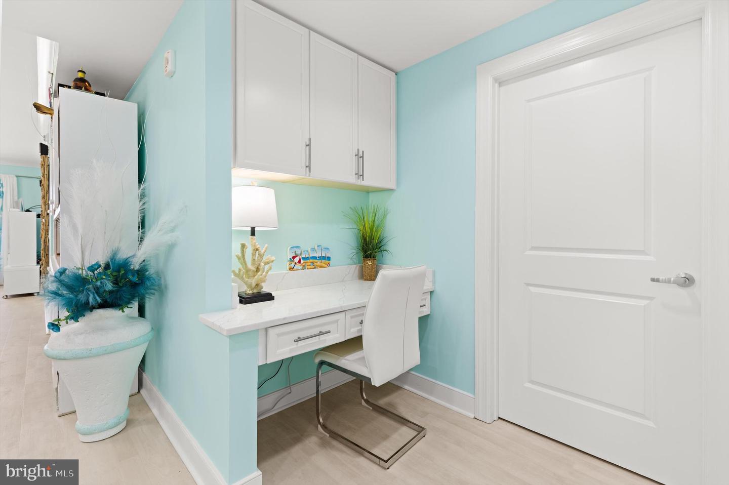 2 48th St #1002 Gateway Grand Property Photo 5