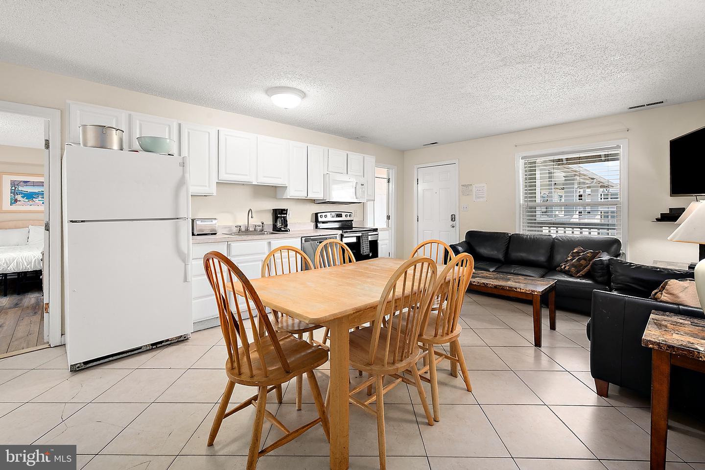 207 8th St #203e Property Photo 11