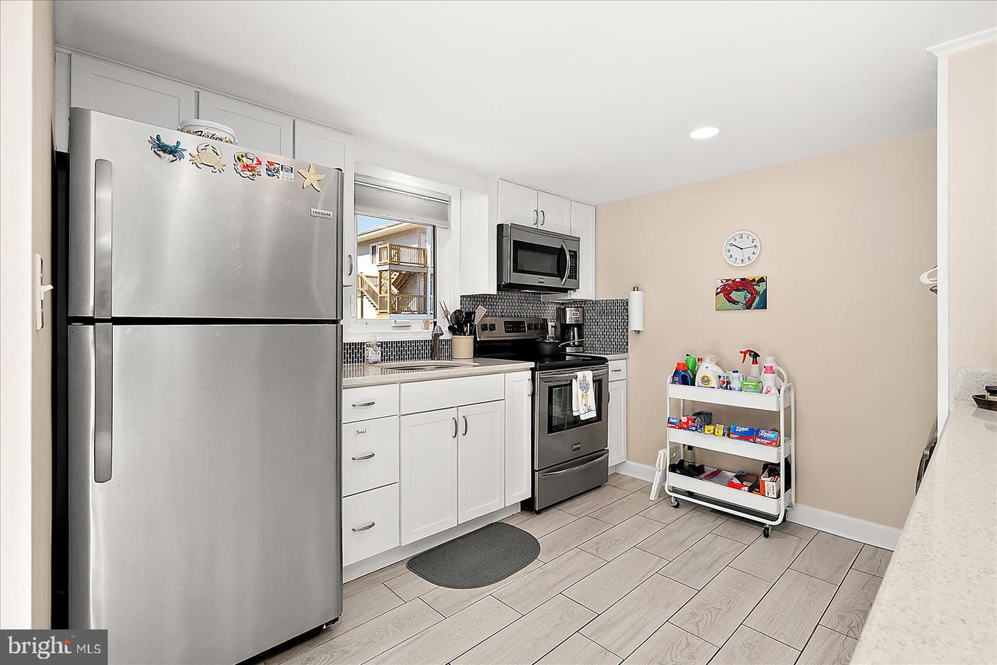 5 73rd St Property Photo 13