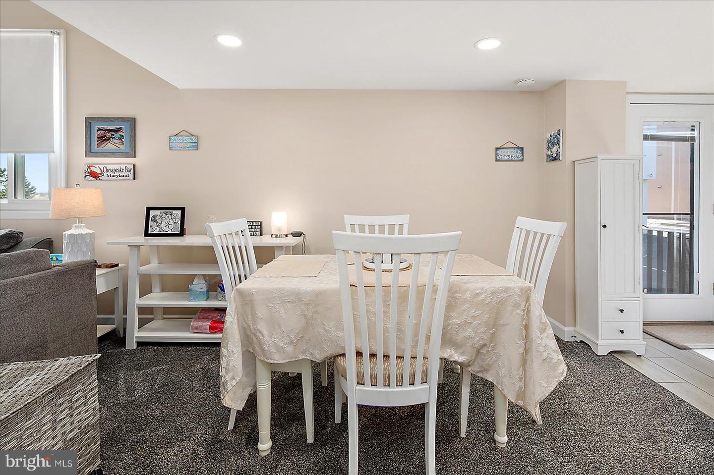 5 73rd St Property Photo 19