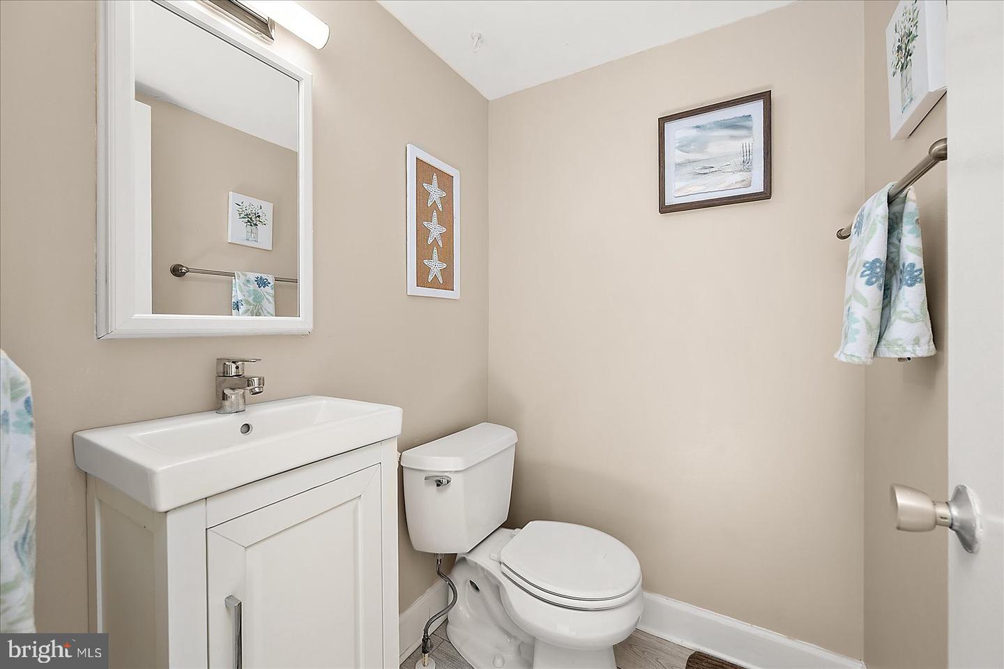 5 73rd St Property Photo 20