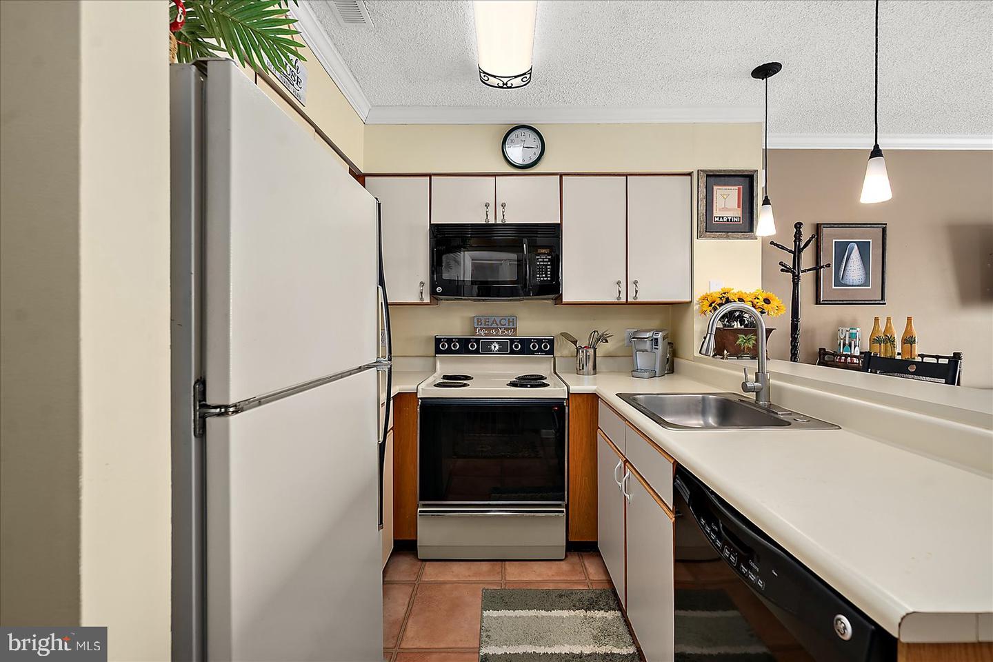 12301 Jamaica Ave #f320 Property Photo 14
