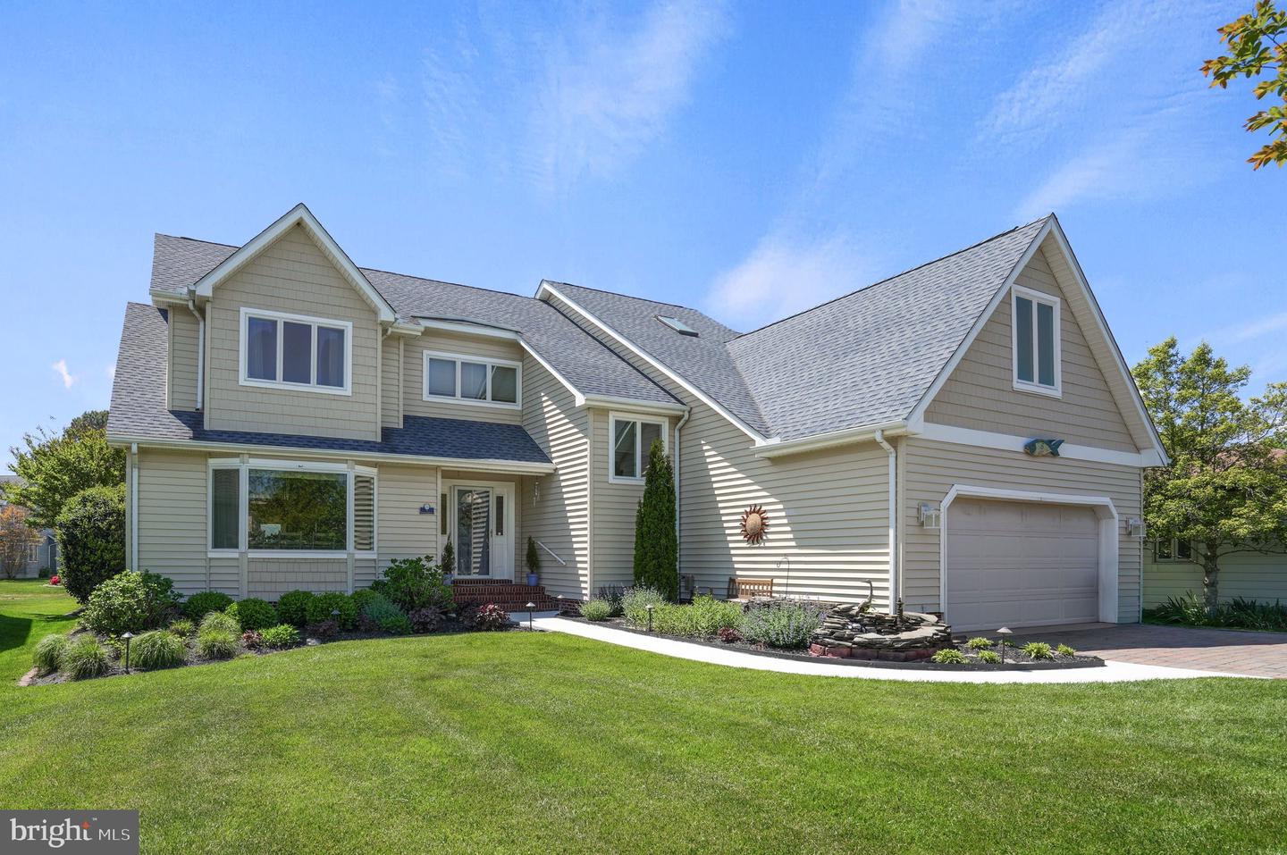 6 Heron Isle Ct Property Photo 1