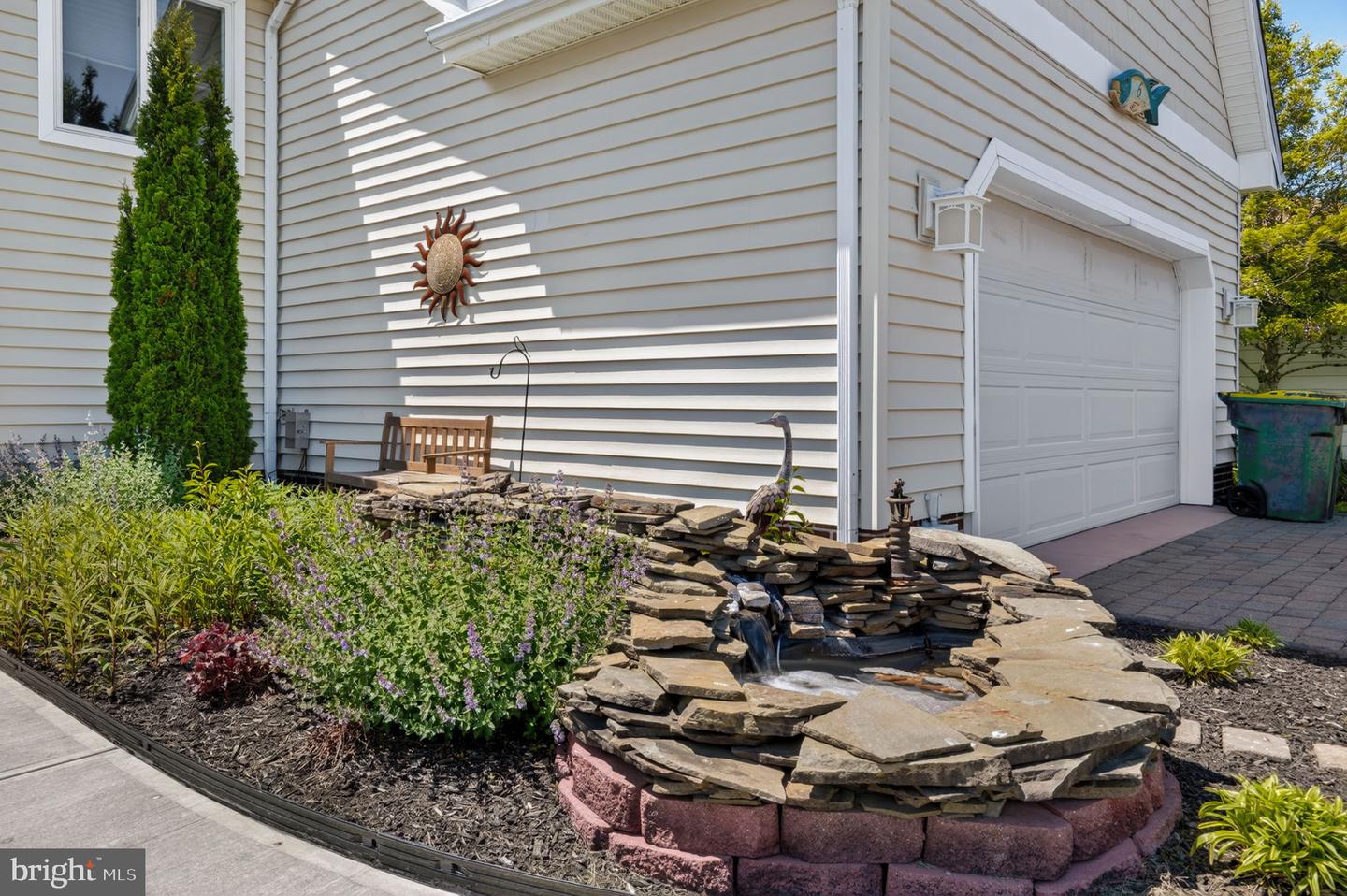 6 Heron Isle Ct Property Photo 2