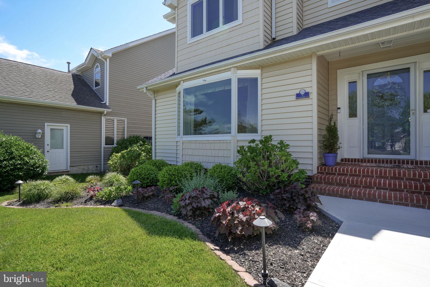 6 Heron Isle Ct Property Photo 3