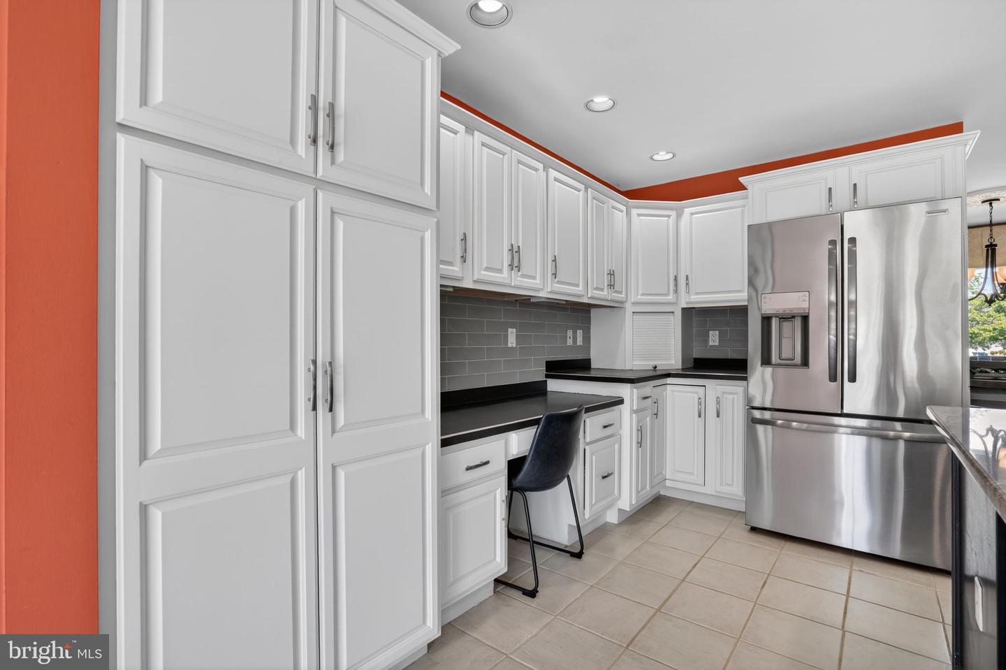6 Heron Isle Ct Property Photo 12