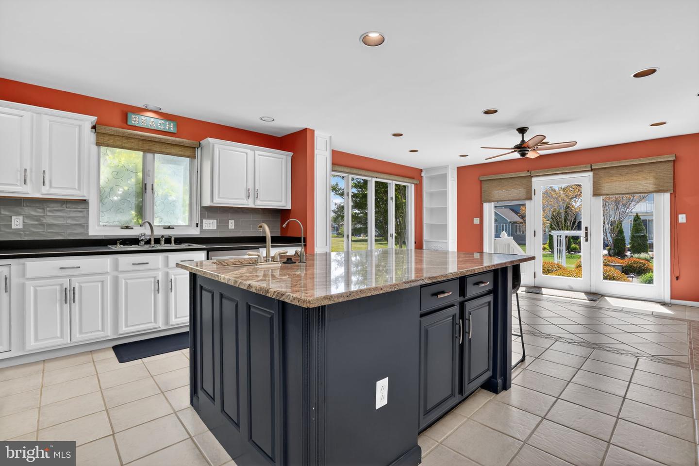 6 Heron Isle Ct Property Photo 14