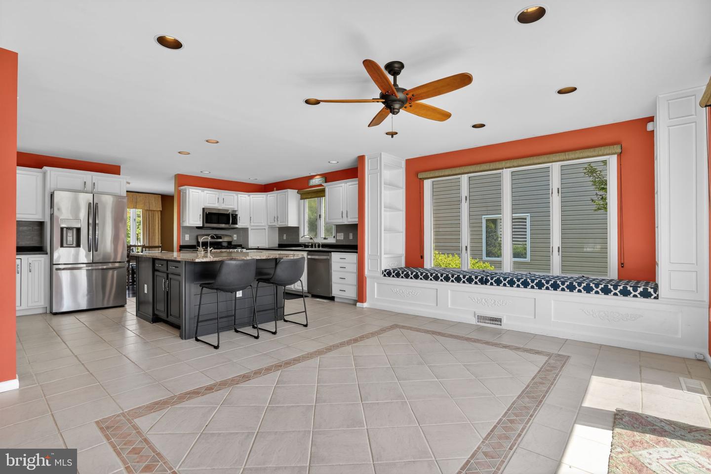 6 Heron Isle Ct Property Photo 16