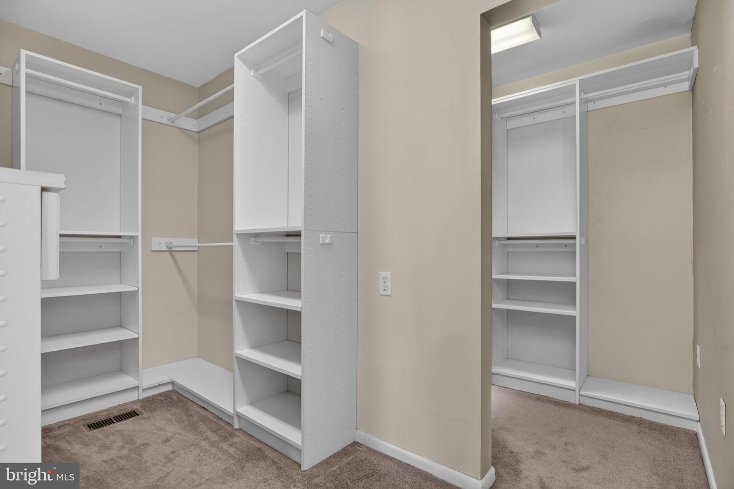 6 Heron Isle Ct Property Photo 19