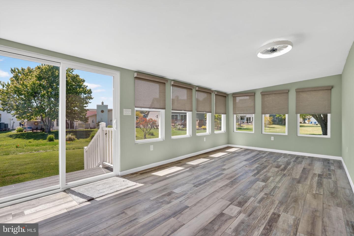 6 Heron Isle Ct Property Photo 22