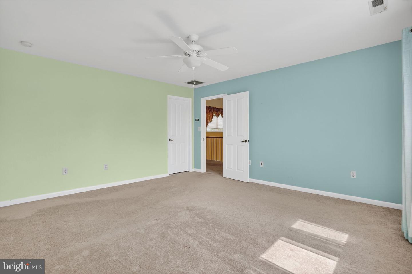 6 Heron Isle Ct Property Photo 26