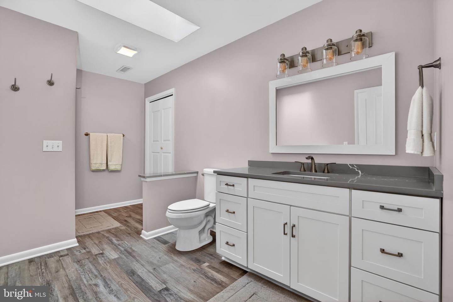 6 Heron Isle Ct Property Photo 29