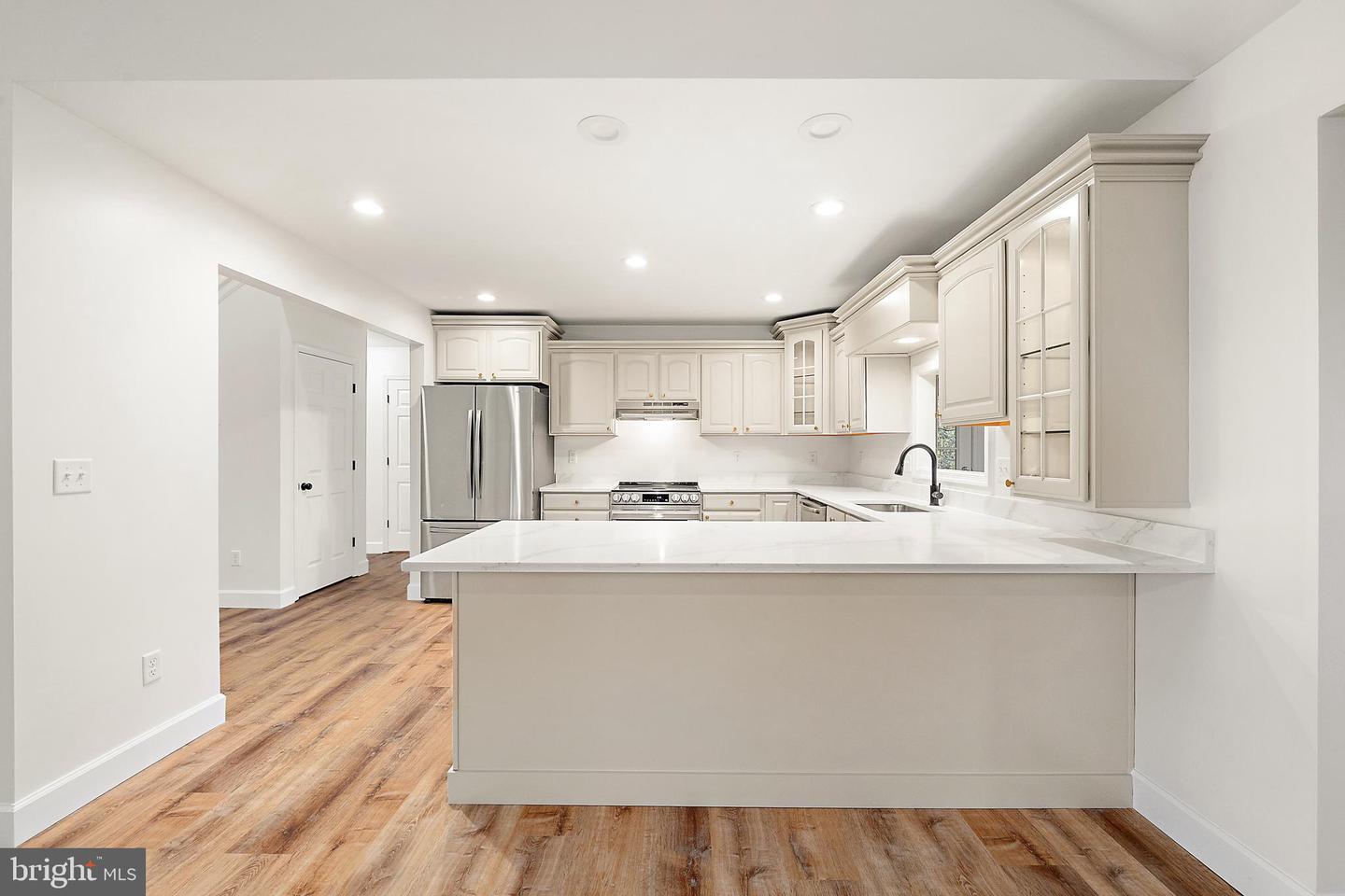 1465 Ocean Pkwy Property Photo 11
