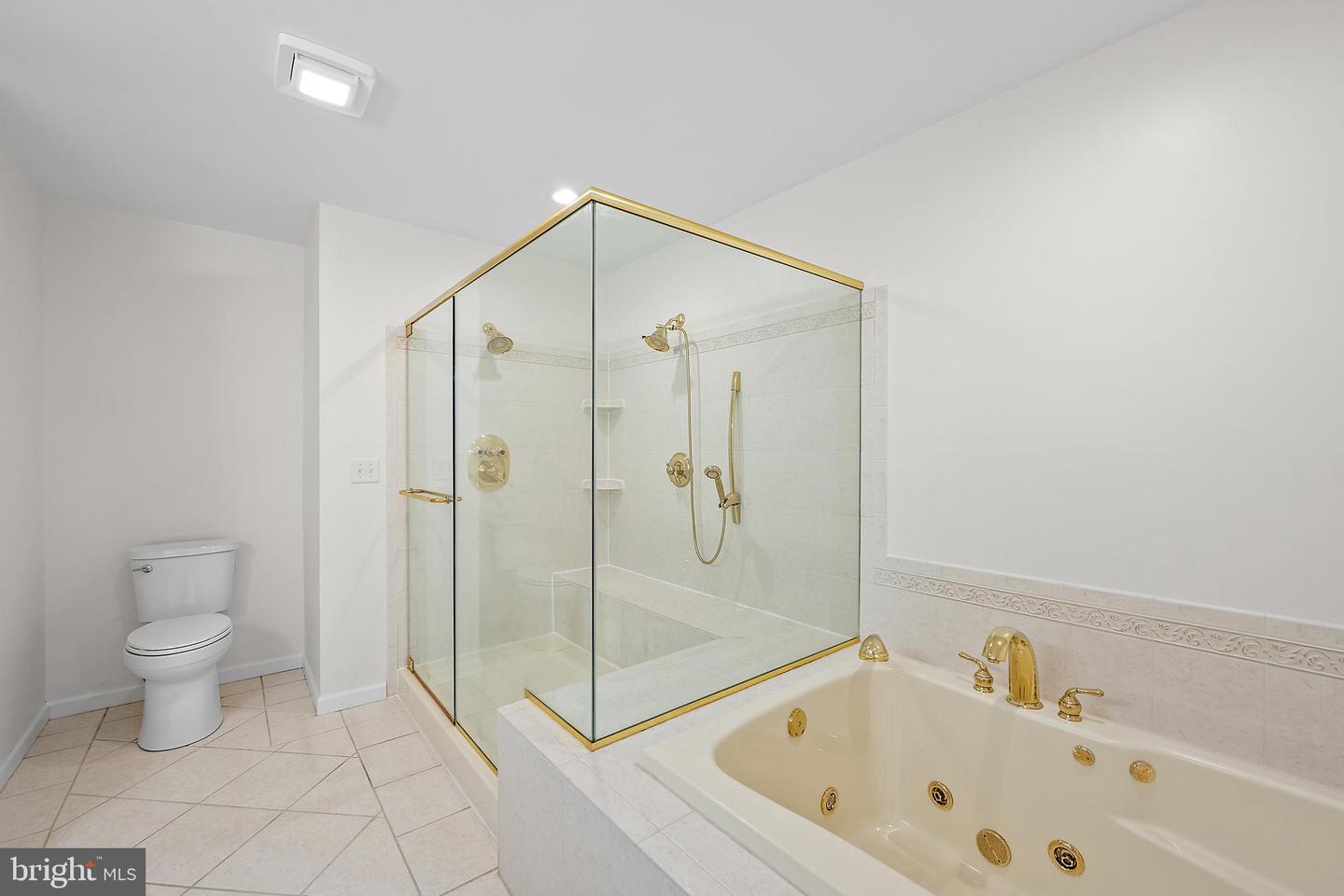 1465 Ocean Pkwy Property Photo 23