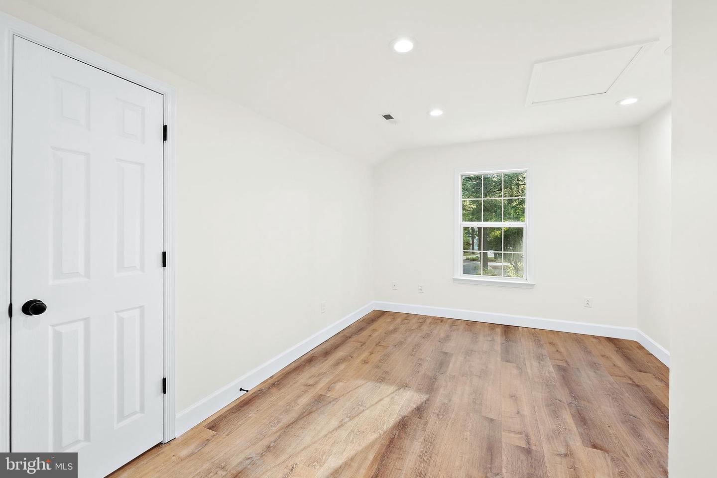 1465 Ocean Pkwy Property Photo 43