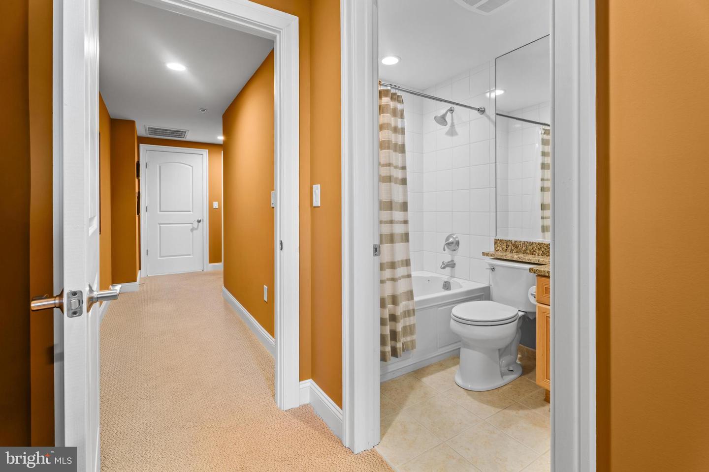 301 14th St #207 Property Photo 45