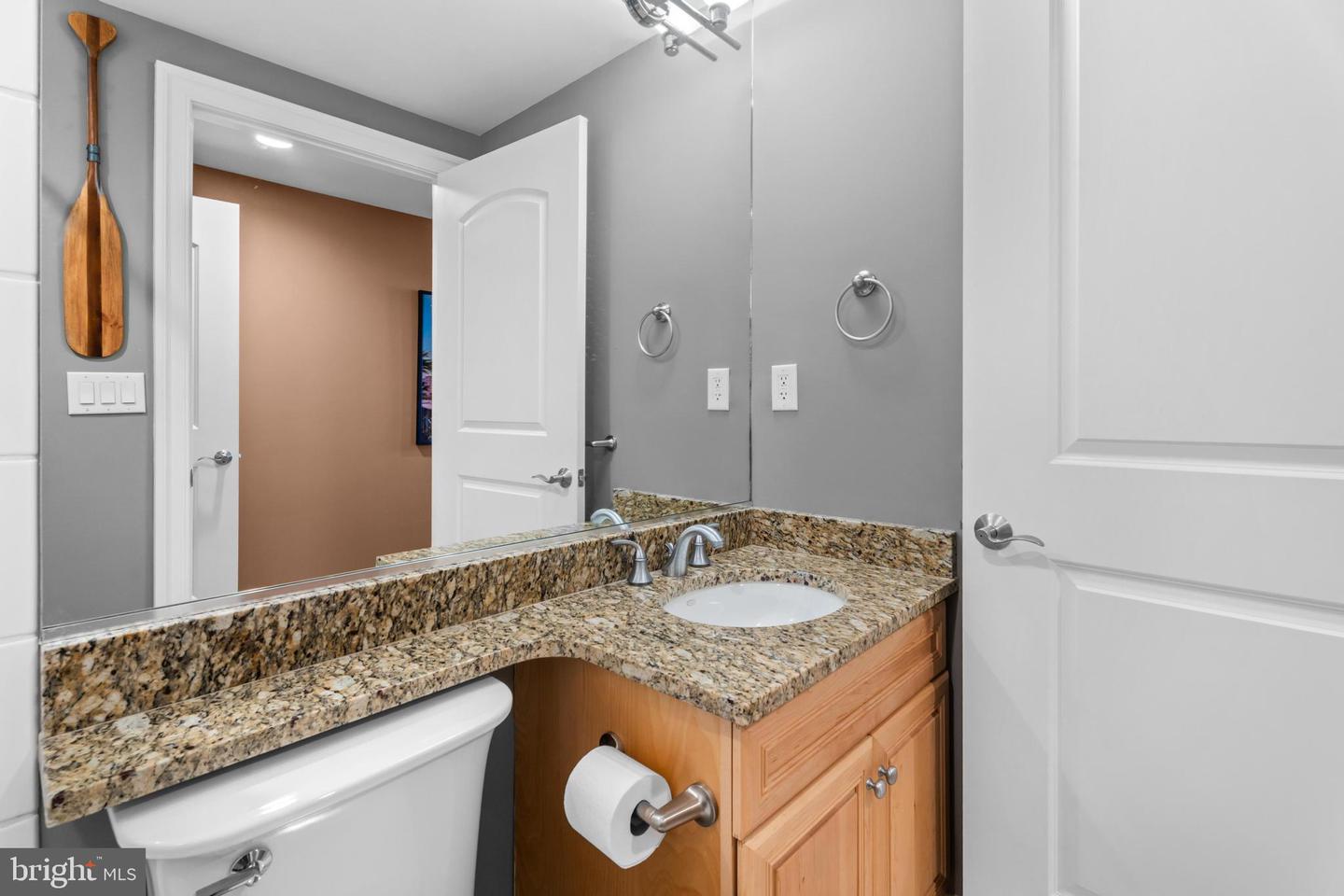 301 14th St #207 Property Photo 47