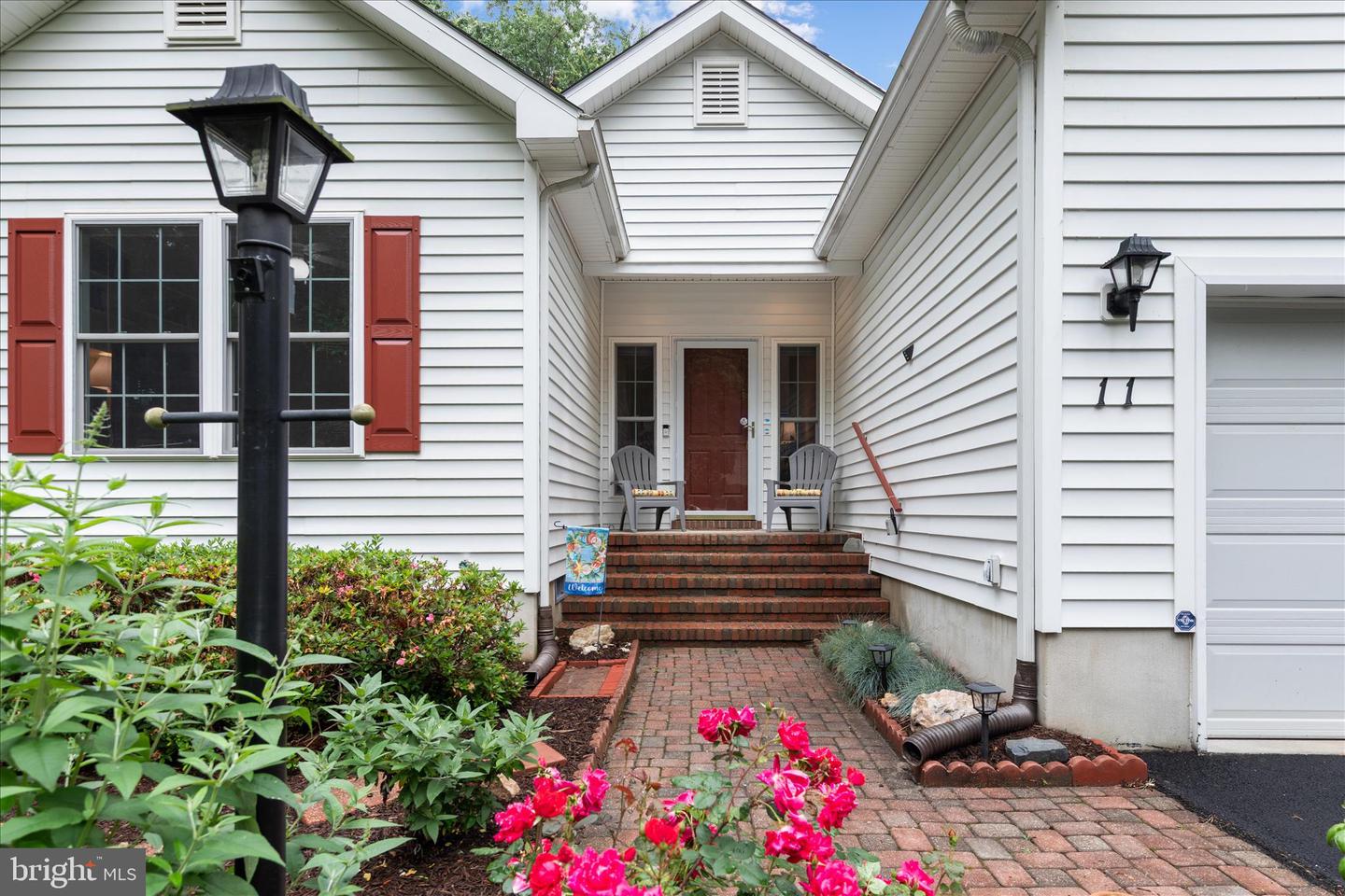11 Burr Hill Dr Property Photo 8