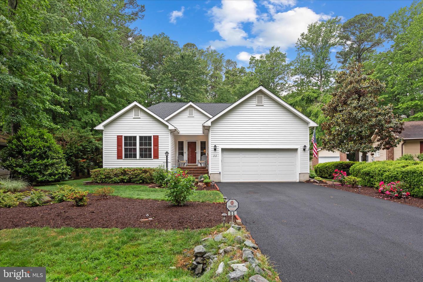 11 Burr Hill Dr Property Photo 10
