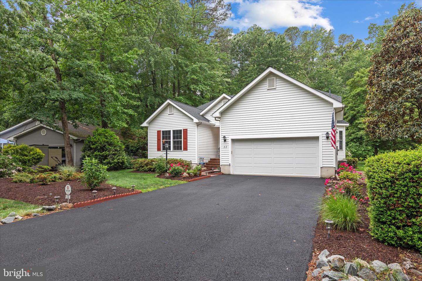 11 Burr Hill Dr Property Photo 11