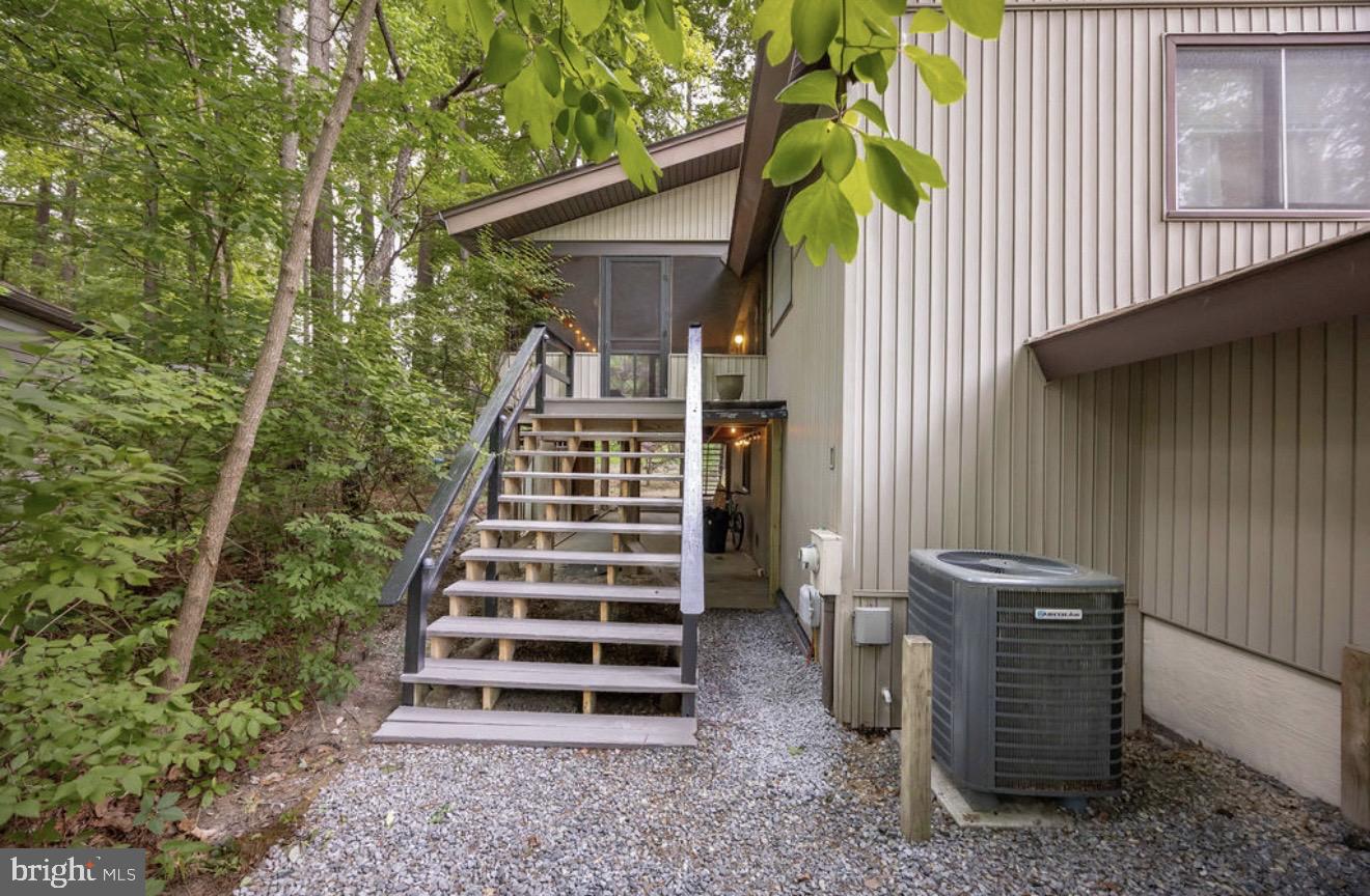 5 Falcon Bridge Rd Property Photo 4