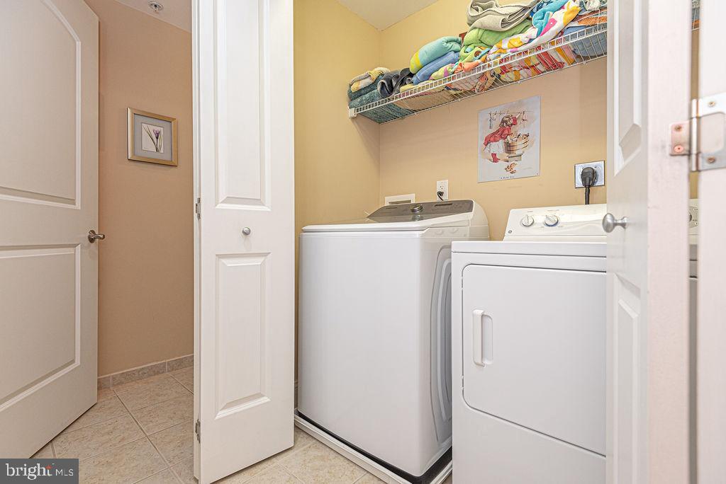 301 14th St #205 Property Photo 42