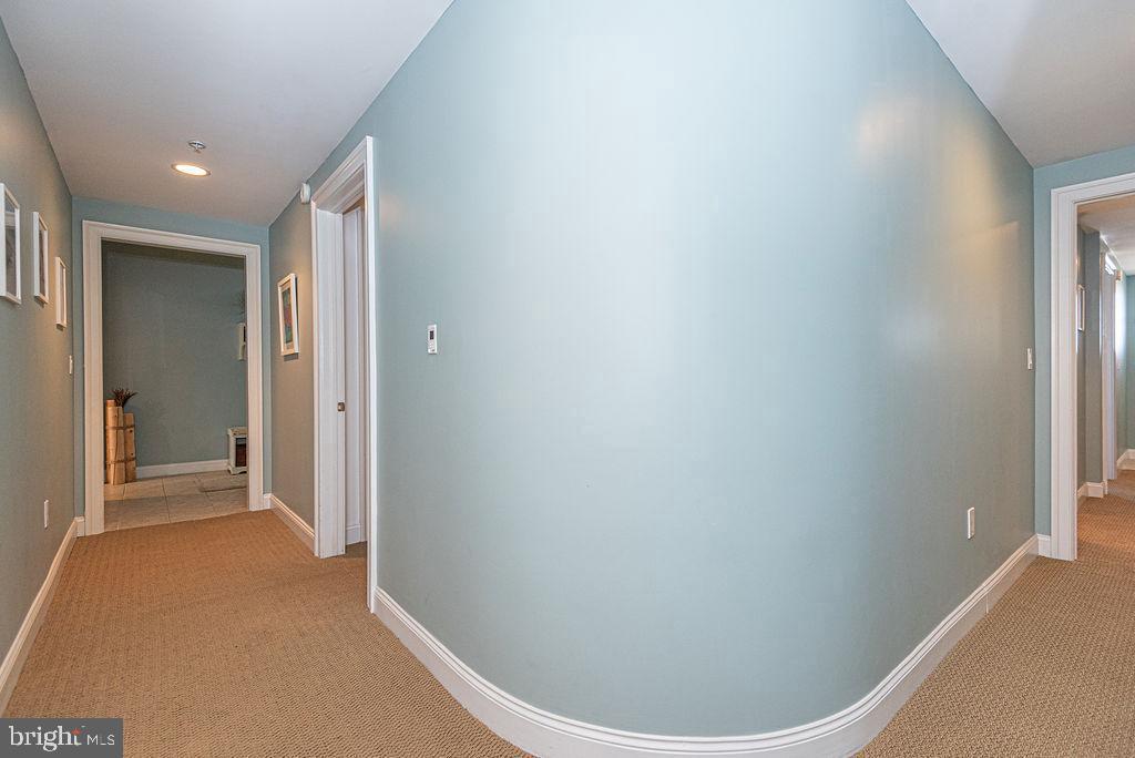 301 14th St #205 Property Photo 44