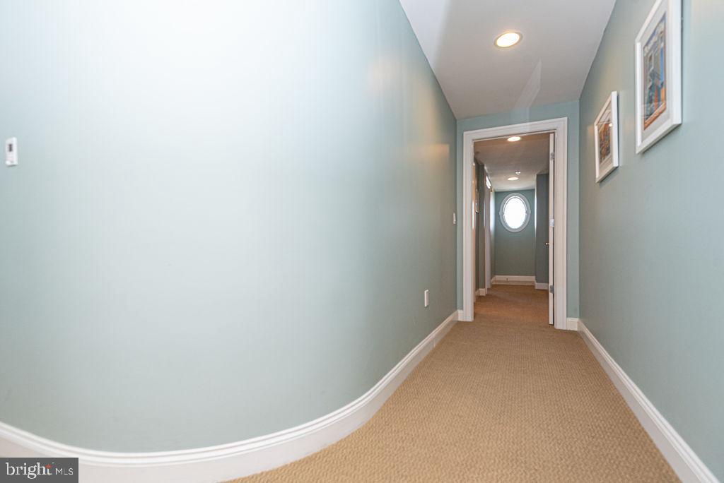 301 14th St #205 Property Photo 51