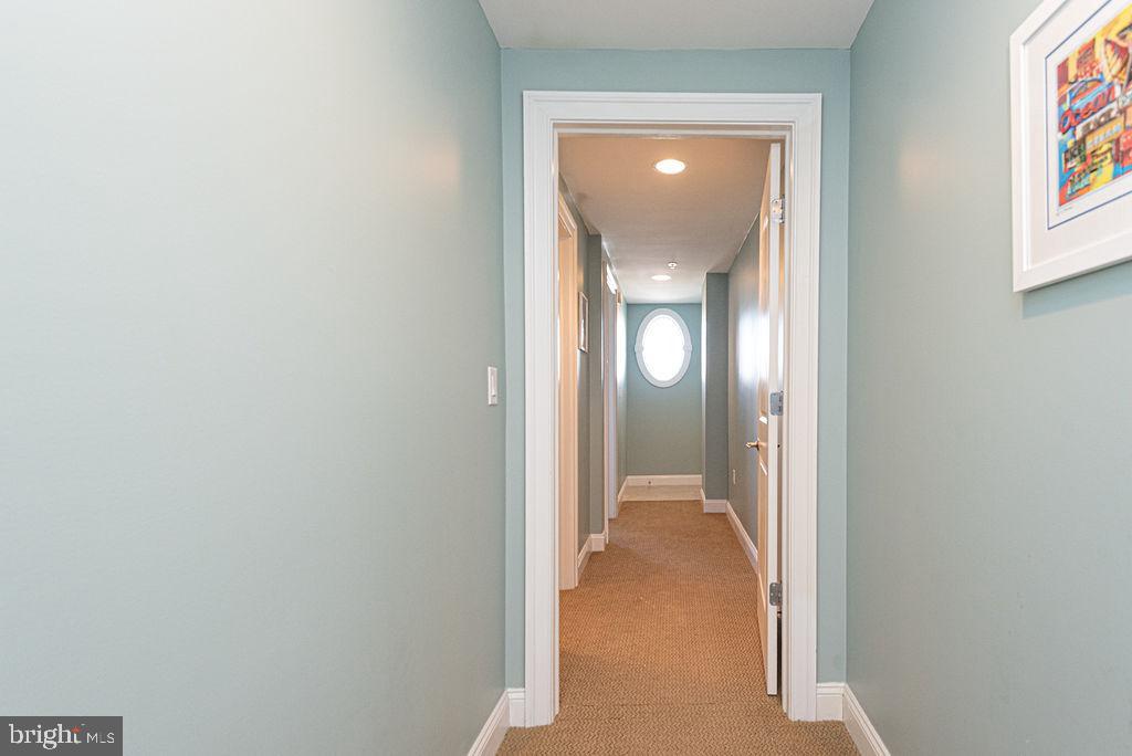 301 14th St #205 Property Photo 52