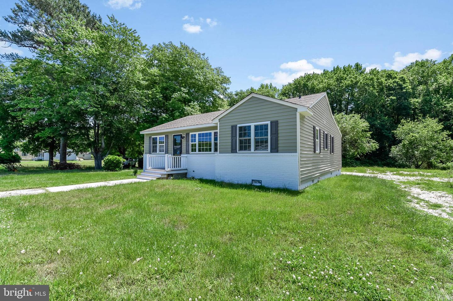 10540 Flower St Property Photo 1