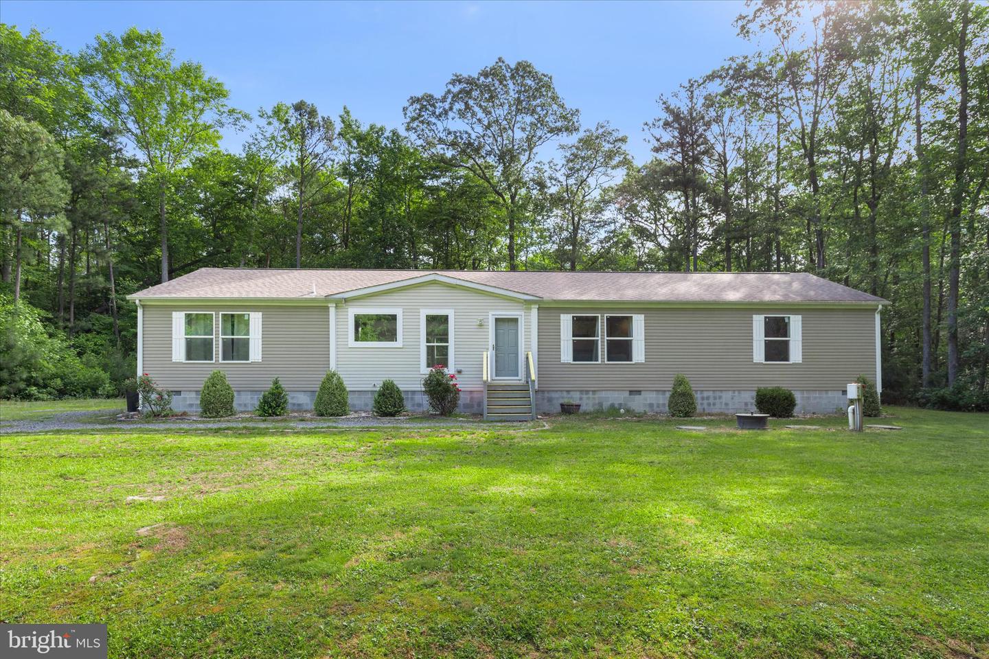 9249 Cropper Island Rd Property Photo 2