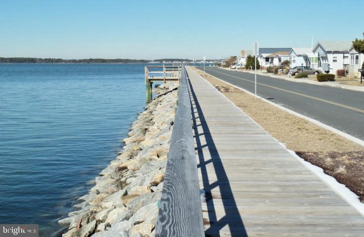 105 Assateague Ct Property Photo 21