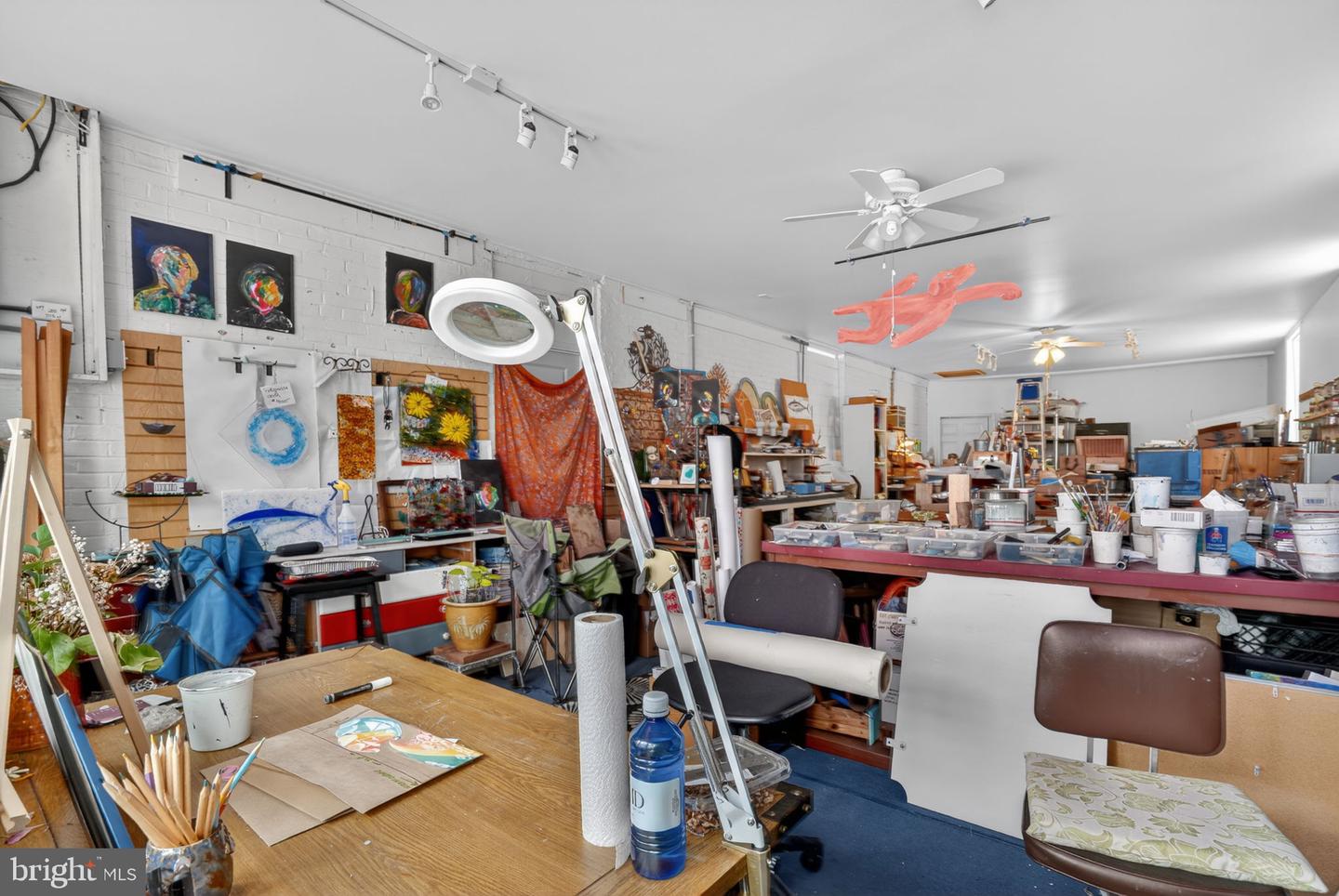 302 N Washington St Property Photo 6