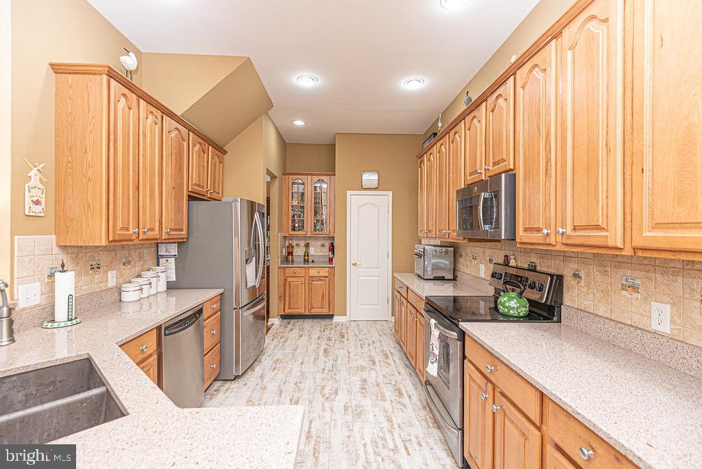 7 Long Point Ct Property Photo 11