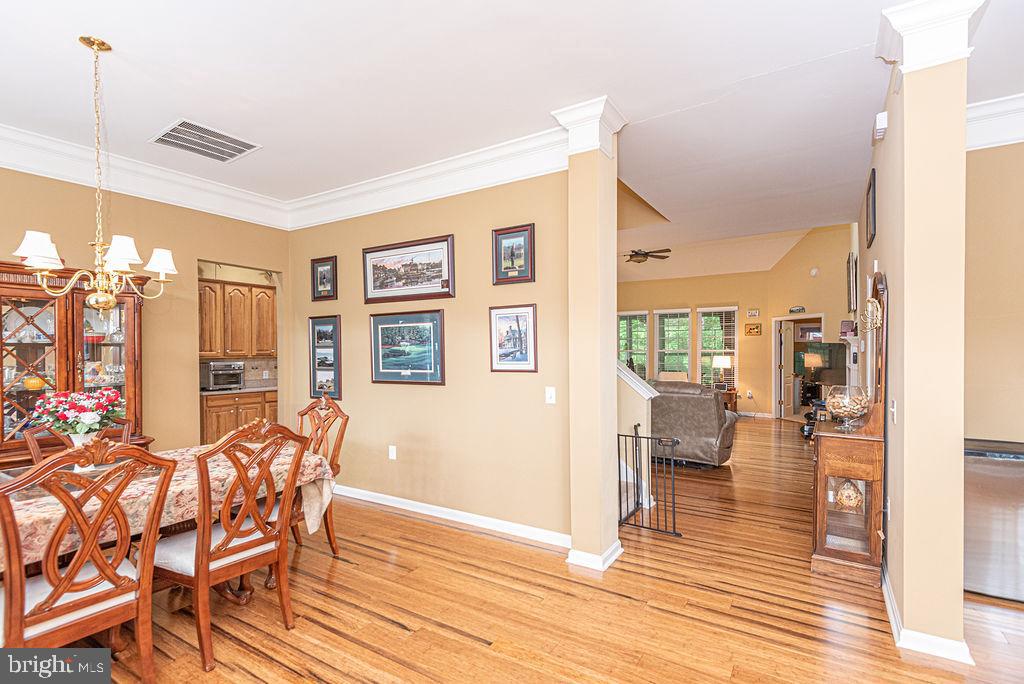 7 Long Point Ct Property Photo 17