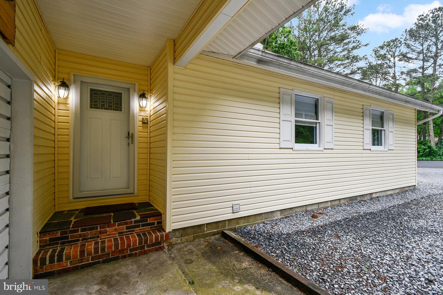 20 Southwind Property Photo 3