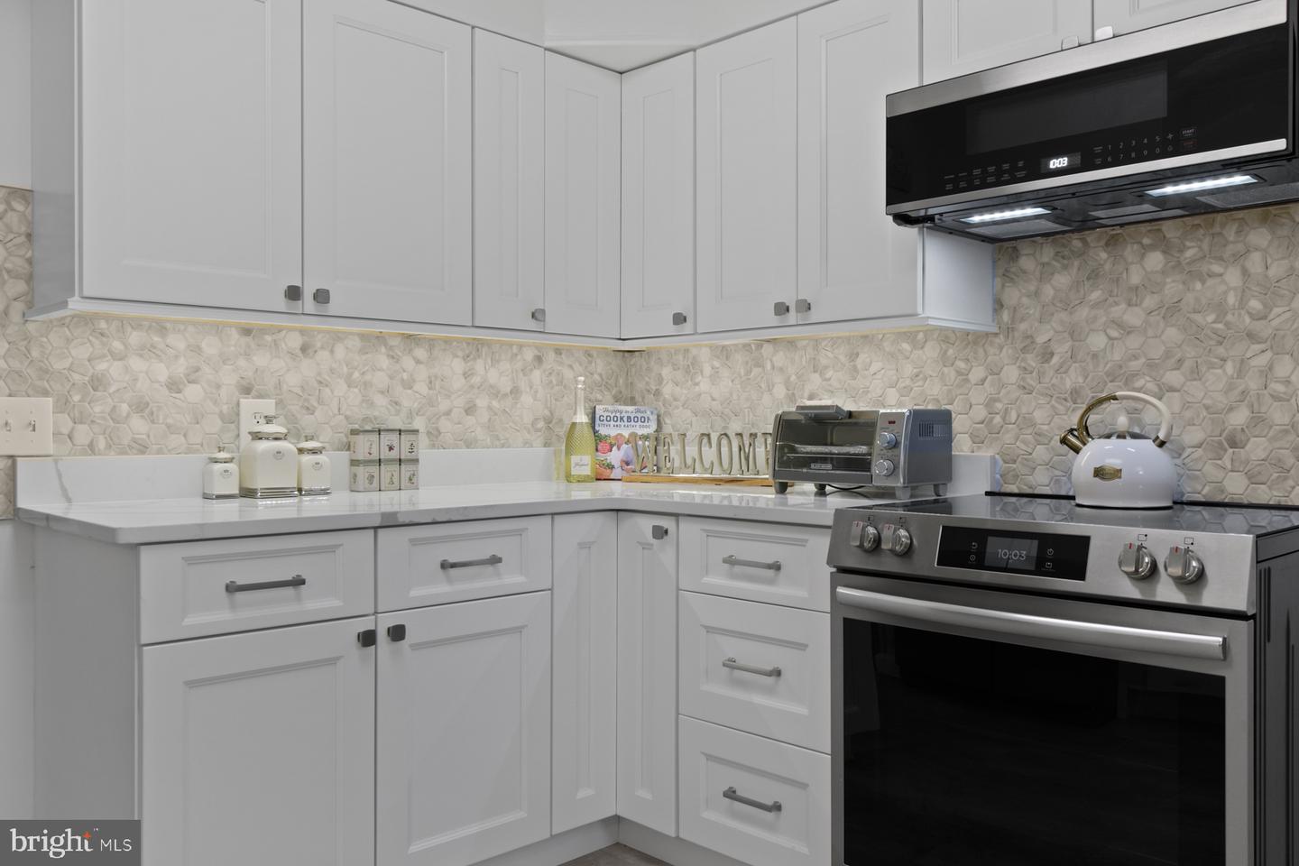 20 Southwind Property Photo 10