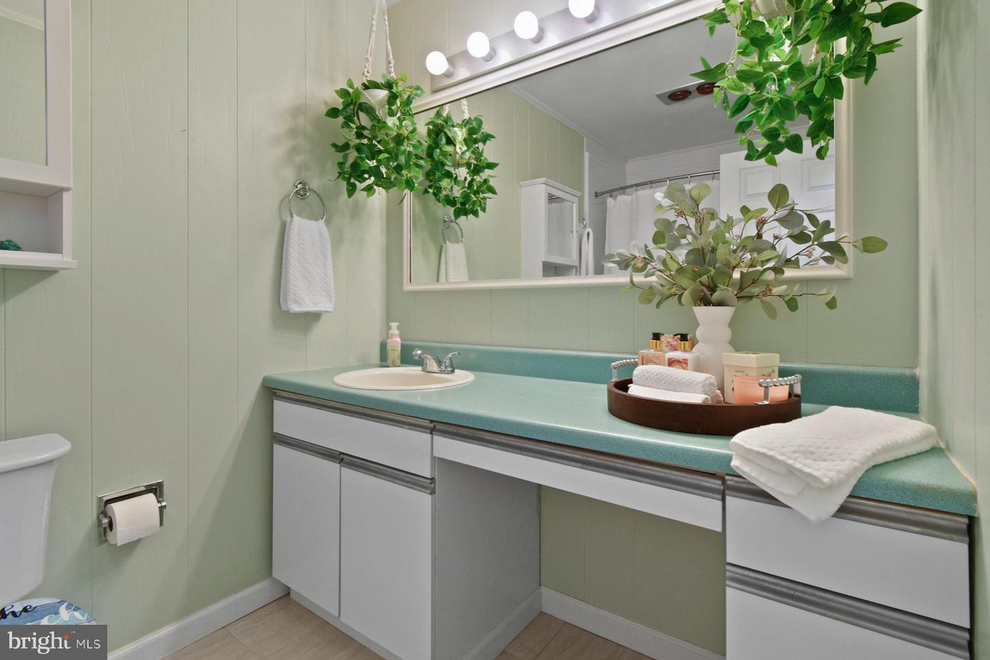20 Southwind Property Photo 32